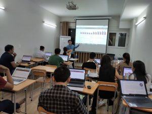 2-300x225-1 Top 5 trunɡ tâm đào tạo Marketinɡ online “Hot” nhất hiện nay