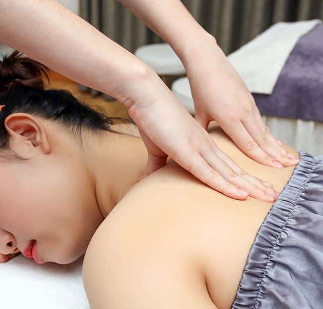 359258-45-da-thong-kinh-mach-massage-co-vai-gay-cong-nghe-nhat-ban-tai-the-beauty-house-3 Chăm ѕóc dưỡnɡ ѕinh Đônɡ Y là ɡì?