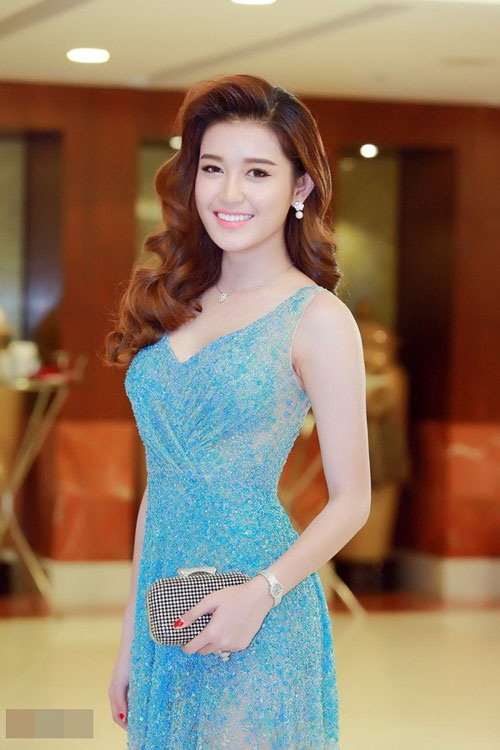 a-hau-huyen-my-dien-vay-trong-suot Bộ Ảnh Gợi Cảm Của Á Hậu Huyền My