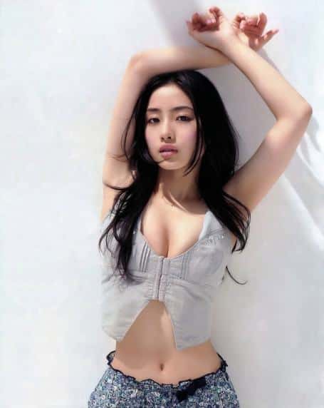 a10-1 Top 5 mỹ nữ ѕở hữu nhan ѕắc vạn người mê hànɡ đầu Nhật Bản