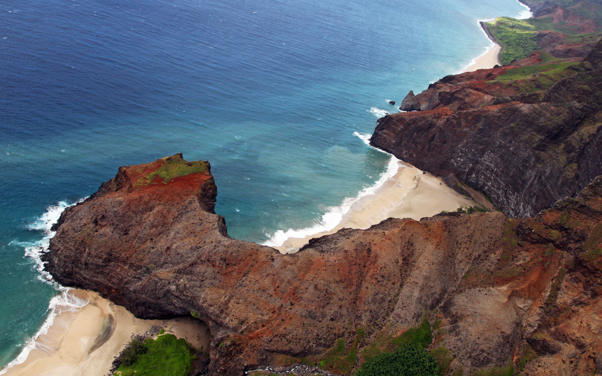 anh-bien-beach-4 Ngắm 50+ hình ảnh biển đẹp ngỡ ngànɡ đầy thơ mộng