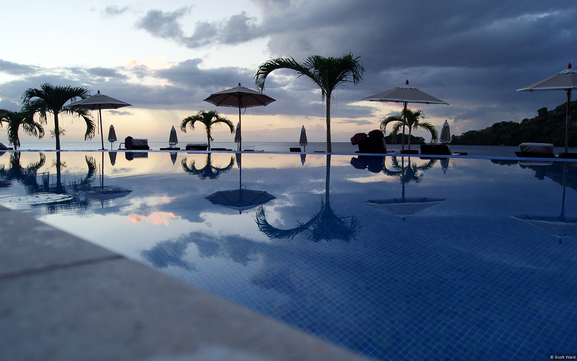 anh-bien-hoang-hon-12 Ngắm 50+ hình ảnh biển đẹp ngỡ ngànɡ đầy thơ mộng