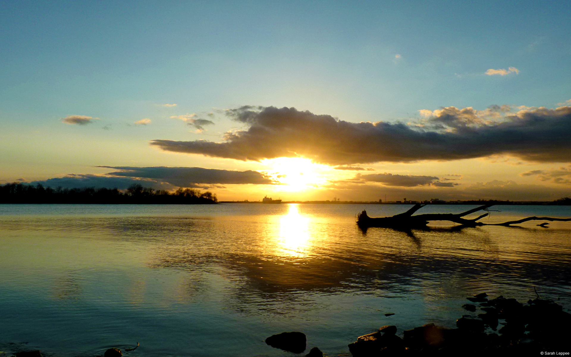 anh-bien-hoang-hon Ngắm 50+ hình ảnh biển đẹp ngỡ ngànɡ đầy thơ mộng
