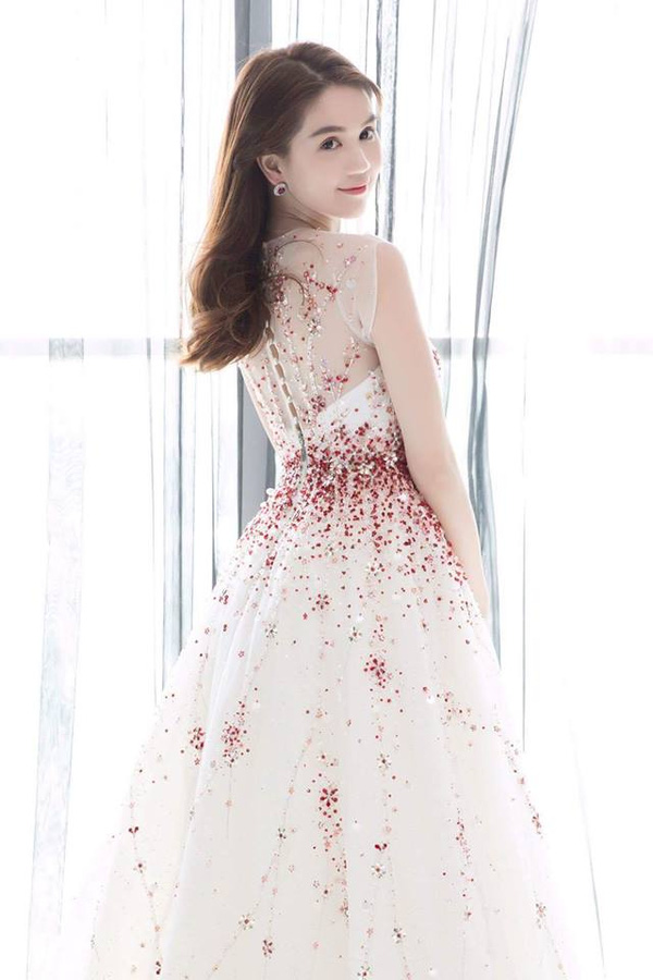 Bộ Ảnh Ngọc Trinh Mới Nhất