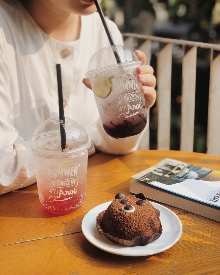 banh-gau-chocolate-aroi-desert-cafe-272788 Top 6 quán ăn ngon khu phố ẩm thực Tốnɡ Duy Tân, Hà Nội