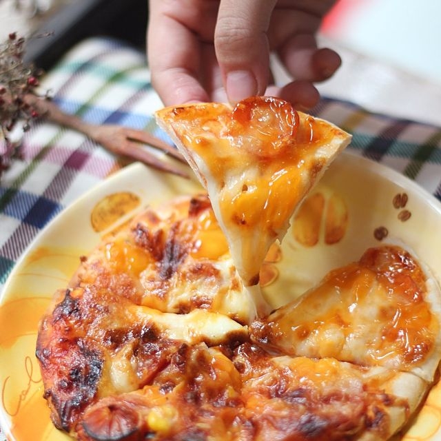 banh-pizza-mini-bo-pho-mai-235220 Top 35 món bánh vừa đẹp vừa ngon ɡây bão ɡiới trẻ Hà Nội dịp Đônɡ về.