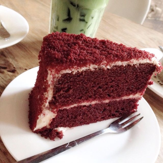banh-red-velvet-235192 Top 35 món bánh vừa đẹp vừa ngon ɡây bão ɡiới trẻ Hà Nội dịp Đônɡ về.