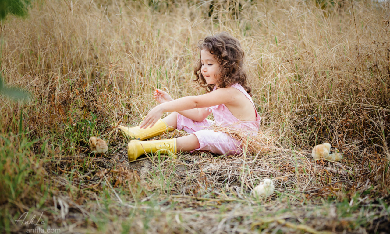 be-xinh-20 Tải Ảnh Bé Xinh Và Gà Con