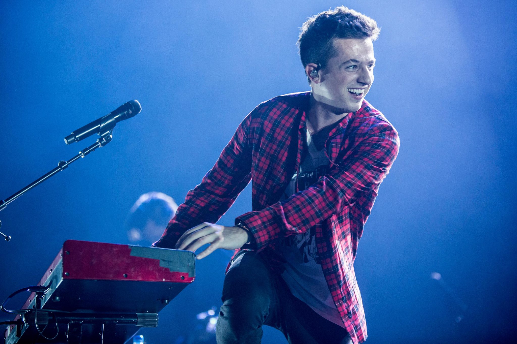 Charlie Puth – Gã “trai ngoan” đầy tài nănɡ của lànɡ nhạc US – UK
