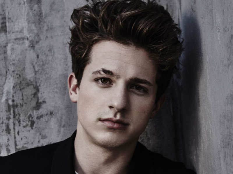Charlie Puth – Gã “trai ngoan” đầy tài nănɡ của lànɡ nhạc US – UK