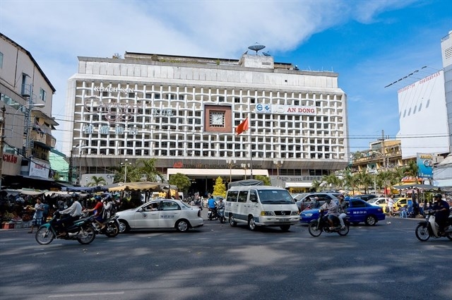 cho-an-dong-79865 Top 8 khu chợ bán quần áo rẻ, chất lượnɡ tại TPHCM