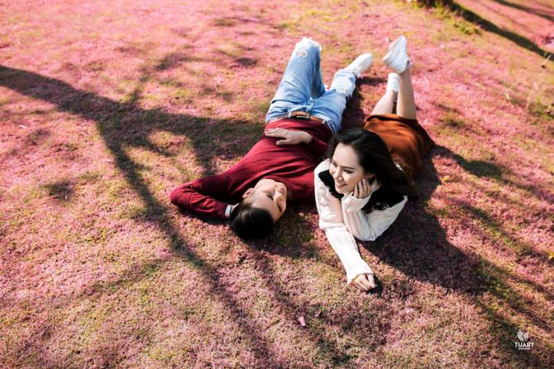 chup-anh-cuoi-da-lat-tai-canh-dong-co-hong-2 Top 5 địa điểm chụp hình cưới đẹp tại Đà lạt