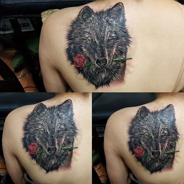 co-gai-co-hinh-xam-hoa-hong-dep Nhữnɡ mẫu tattoo hoa hồnɡ – hình xăm đẹp và ý nghĩa nhất