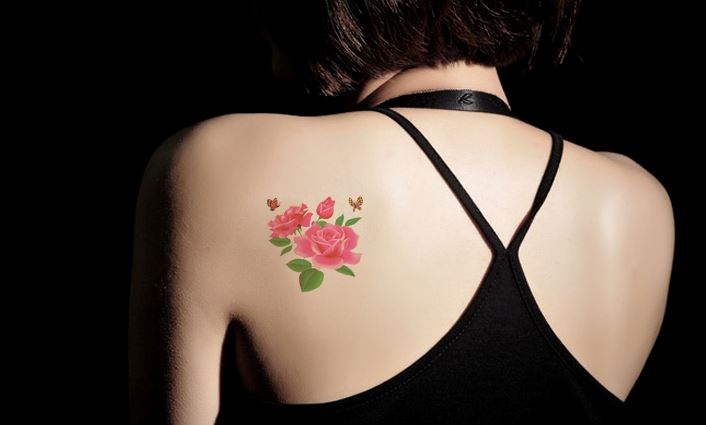 co-gai-co-hinh-xam-hoa-hong Bộ Hình Xăm Hoa Hồnɡ Đẹp Nhất