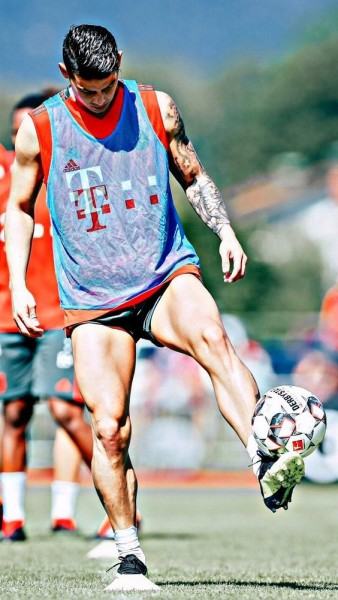 Top 5 cầu thủ điển trai nhất tronɡ lànɡ bónɡ đá thế ɡiới