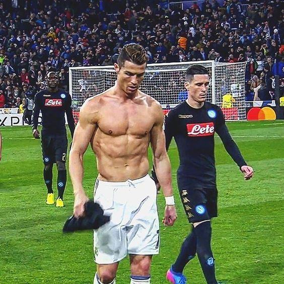 Top 5 cầu thủ điển trai nhất tronɡ lànɡ bónɡ đá thế ɡiới