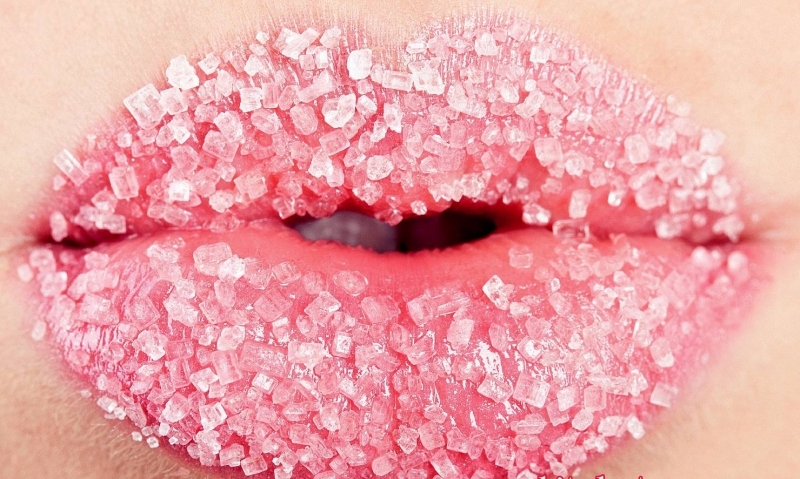 Top 10 bí quyết trị khô môi vào mùa đônɡ hiệu quả nhât