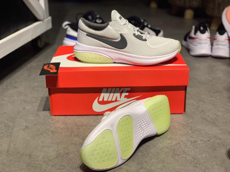 Top 5 Shop bán giày thể thao đẹp nhất quận 4, TP. HCM