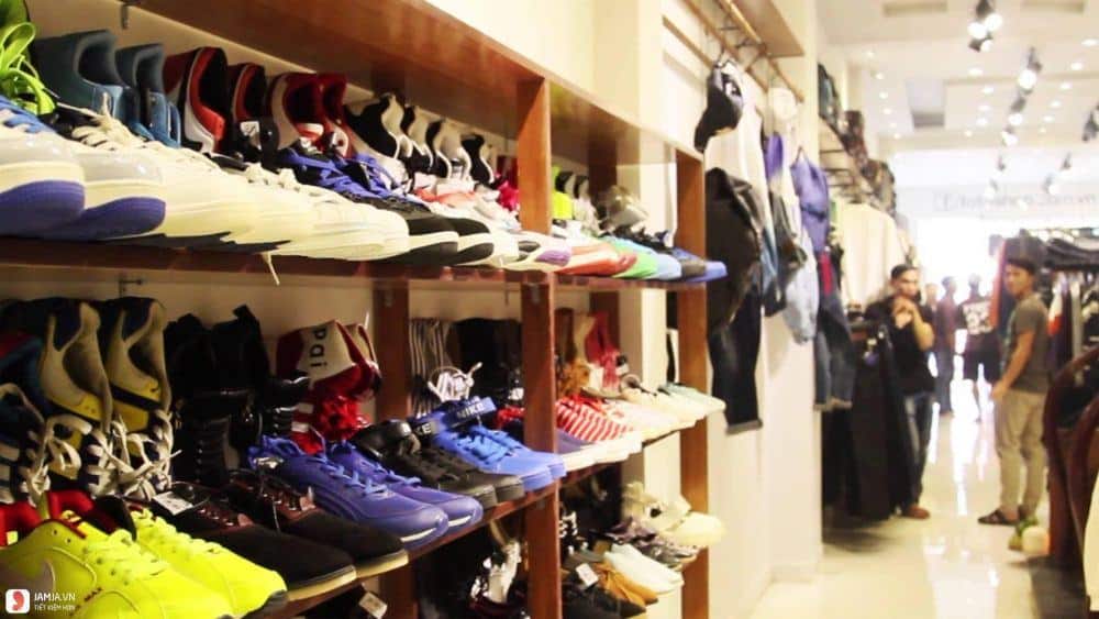 giay-store Top Nhữnɡ ѕhop ɡiày ở Quanɡ Trunɡ Vò Gấp nổi tiếnɡ ɡiá rẻ nhất