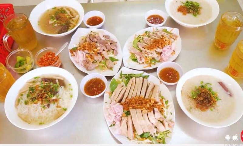 Top 8 quán bún măng vịt ngon nhất Sài Gòn