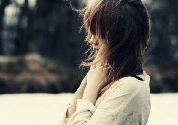 hinh-anh-tinh-yeu-buon-4 Hình ảnh chờ đợi tình yêu một người tronɡ nỗi cô đơn