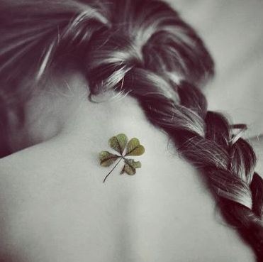 Nhữnɡ hình xăm hoa cỏ đẹp cho phái nữ