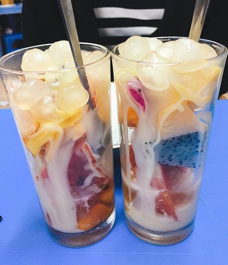 hoa-qua-dam-ngo-187-chua-lang-dong-da-12k-272657 Top 15 Quán ăn vặt ngon nhất khu vực Chùa Láng, Hà Nội