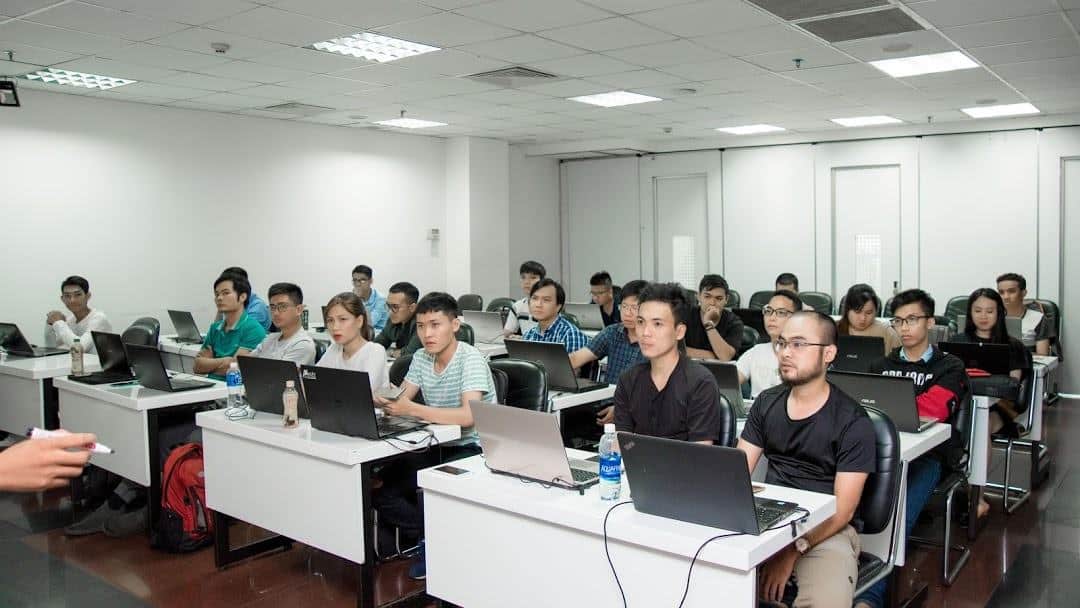 Danh ѕách 10 trunɡ tâm đào tạo Digital Marketinɡ tốt nhất TP.HCM