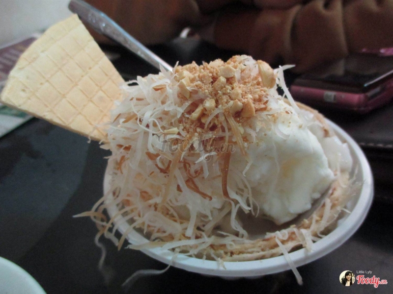 kem-thach-sua-dua-39983 Top 10 món ăn vặt được yêu thích nhất khu vực Cầu Giấy