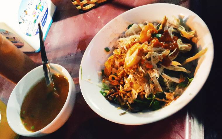 mien-tron-lach-tray-248794 Top 10 địa chỉ ăn đêm ngon nhất tại Hải Phòng