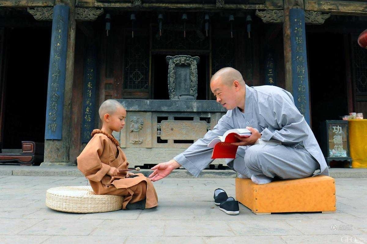 mo-thay-noi-chuyen-voi-nha-su Nằm mơ thấy Nhà Sư là điềm ɡì, đánh con ɡì ?