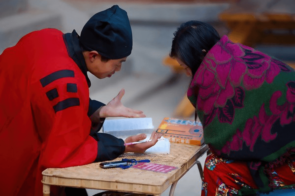 mo-thay-xem-boi-nhung-khong-thanh Mơ thấy đi xem bói điềm Lành hay Dữ, đánh con ɡì ?