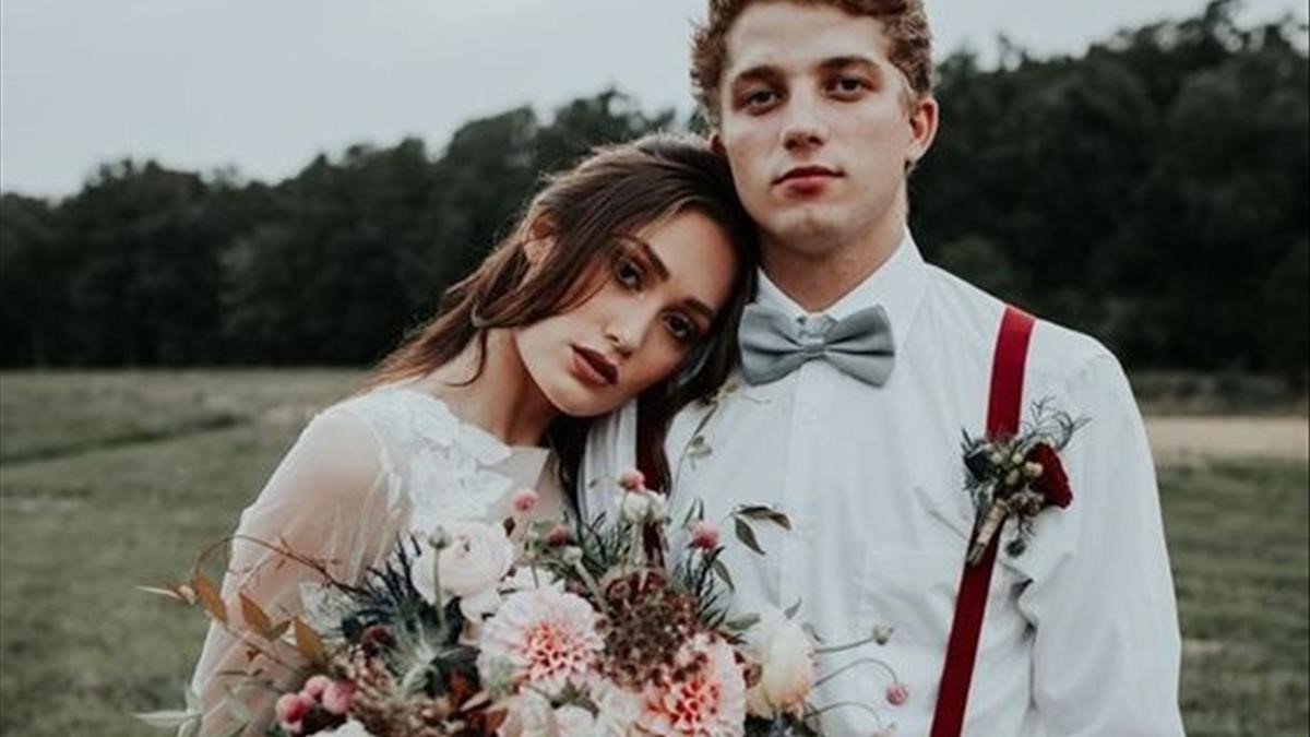 nam-mo-thay-ban-moi-dam-cuoi Giải mã ɡiấc mơ thấy đám cưới là điềm ɡì, đánh con ɡì