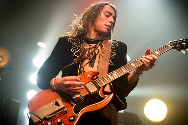 nhe1baa1c-rock-600x400-1 PHÂN BIỆT 6 THỂ LOẠI NHẠC POP, DANCE, ROCK, COUNTRY, BLUES, R&B