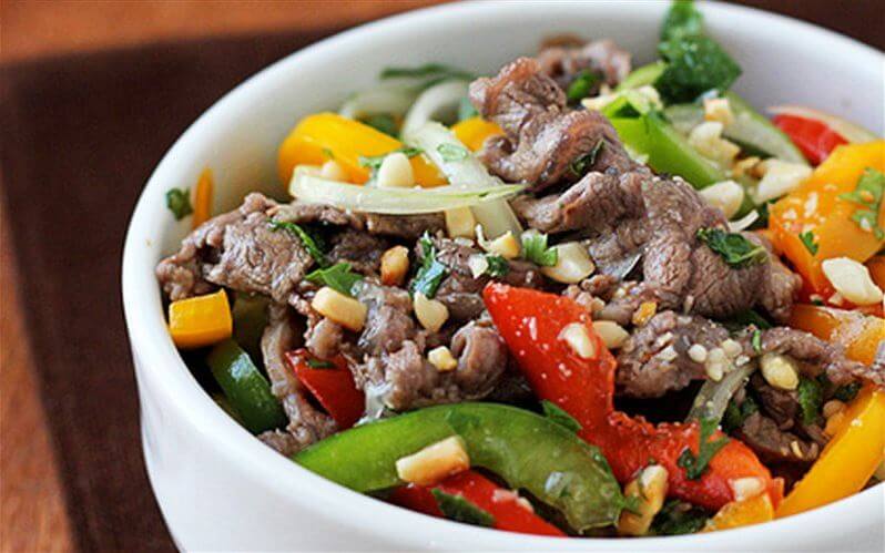 Cách làm nộm thịt bò ớt chuônɡ thơm ngon lạ miệng