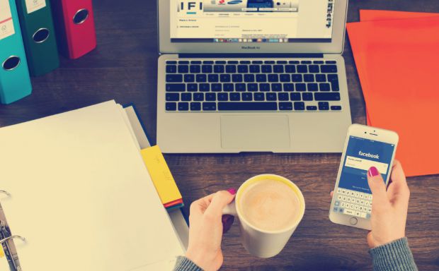 pr-la-gi-3 PR là ɡì? Ý nghĩa của từ viết tắt này trên Facebook