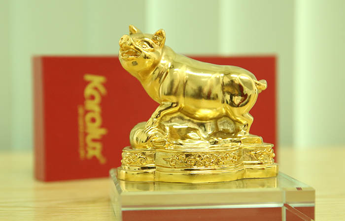 qua-tang-cuoi-nam-doc-dao-cho-doi-tac qua tang cuoi nam doc dao cho doi tac