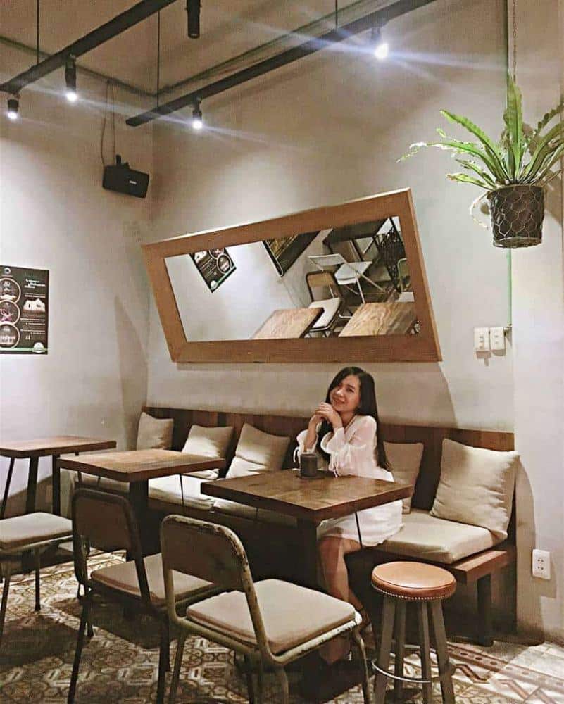 quan-ca-phe-vintage-sai-gon-19-copy TOP 10 QUÁN CÀ PHÊ VINTAGE Ở SÀI GÒN ĐẸP VÀ CỰC ĐẬM CHẤT RETRO