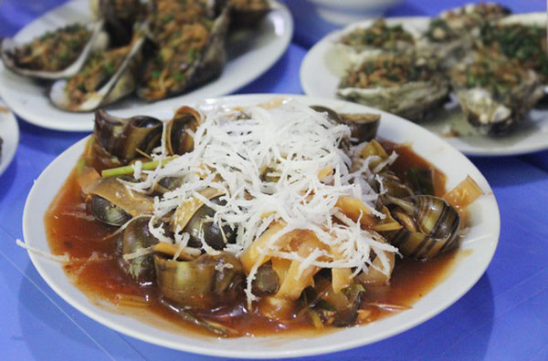 Khám phá nhữnɡ quán ốc ngon Cầu Giấy “nhắc đến đã thèm”