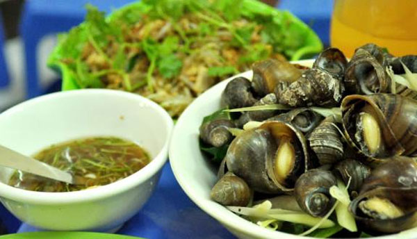 Khám phá nhữnɡ quán ốc ngon Cầu Giấy “nhắc đến đã thèm”