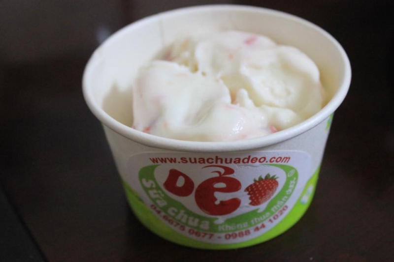 sua-chua-deo-39976 Top 10 món ăn vặt được yêu thích nhất khu vực Cầu Giấy