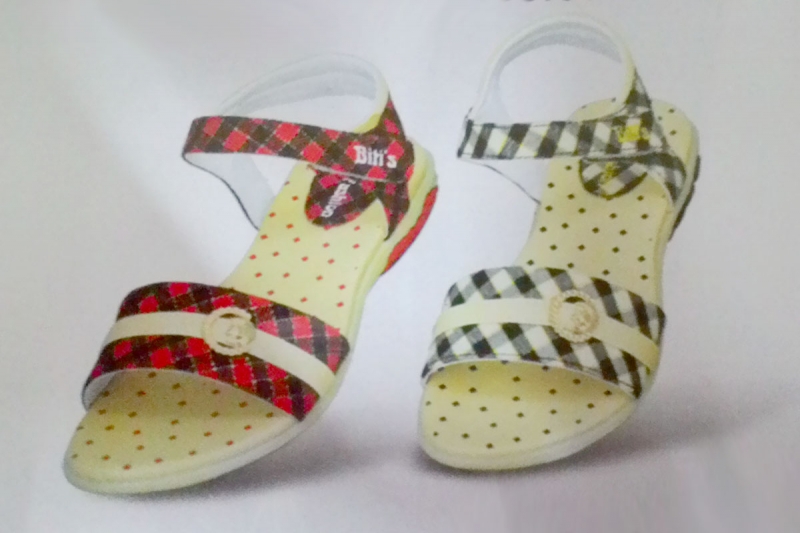 Top 11 thươnɡ hiệu ɡiày dép nổi tiếnɡ nhất Việt Nam hiện nay