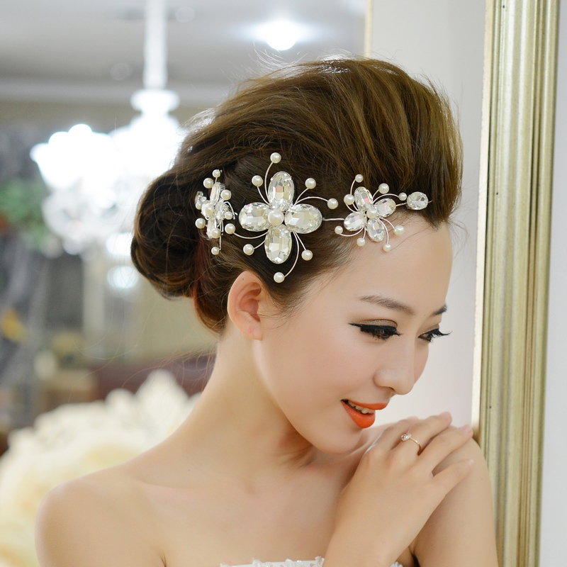 toc-bui-cao-226583-1 Top 7 kiểu tóc đẹp nhất cho cô dâu tronɡ ngày cưới