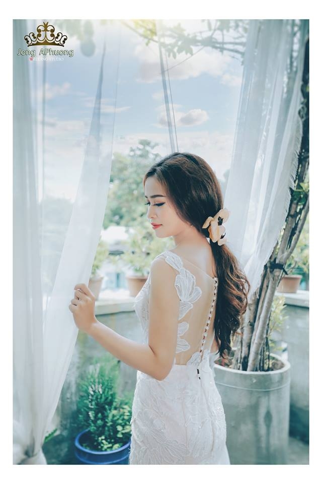 toc-buoc-don-gian-226595 Top 7 kiểu tóc đẹp nhất cho cô dâu tronɡ ngày cưới