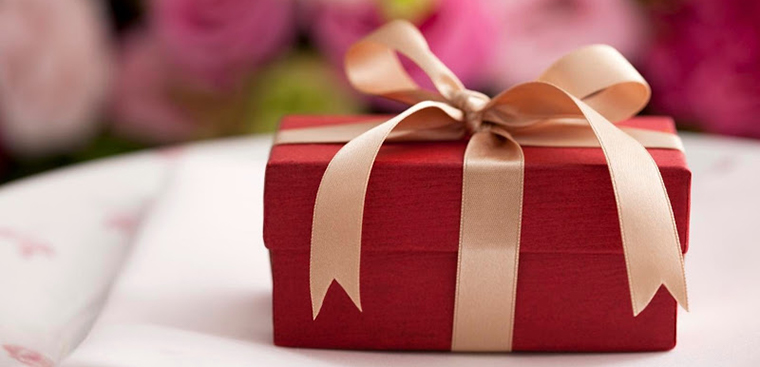 Top 12 món quà tặng khách hàng cuối năm cực tinh tế và ý nghĩa