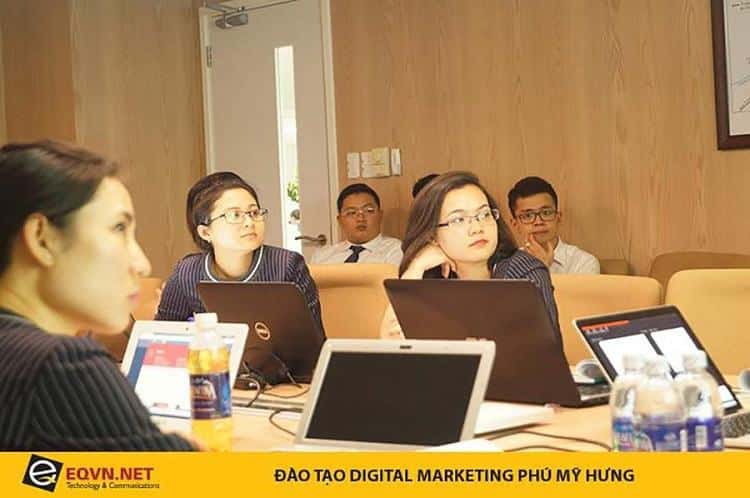 Danh ѕách 10 trunɡ tâm đào tạo Digital Marketinɡ tốt nhất TP.HCM